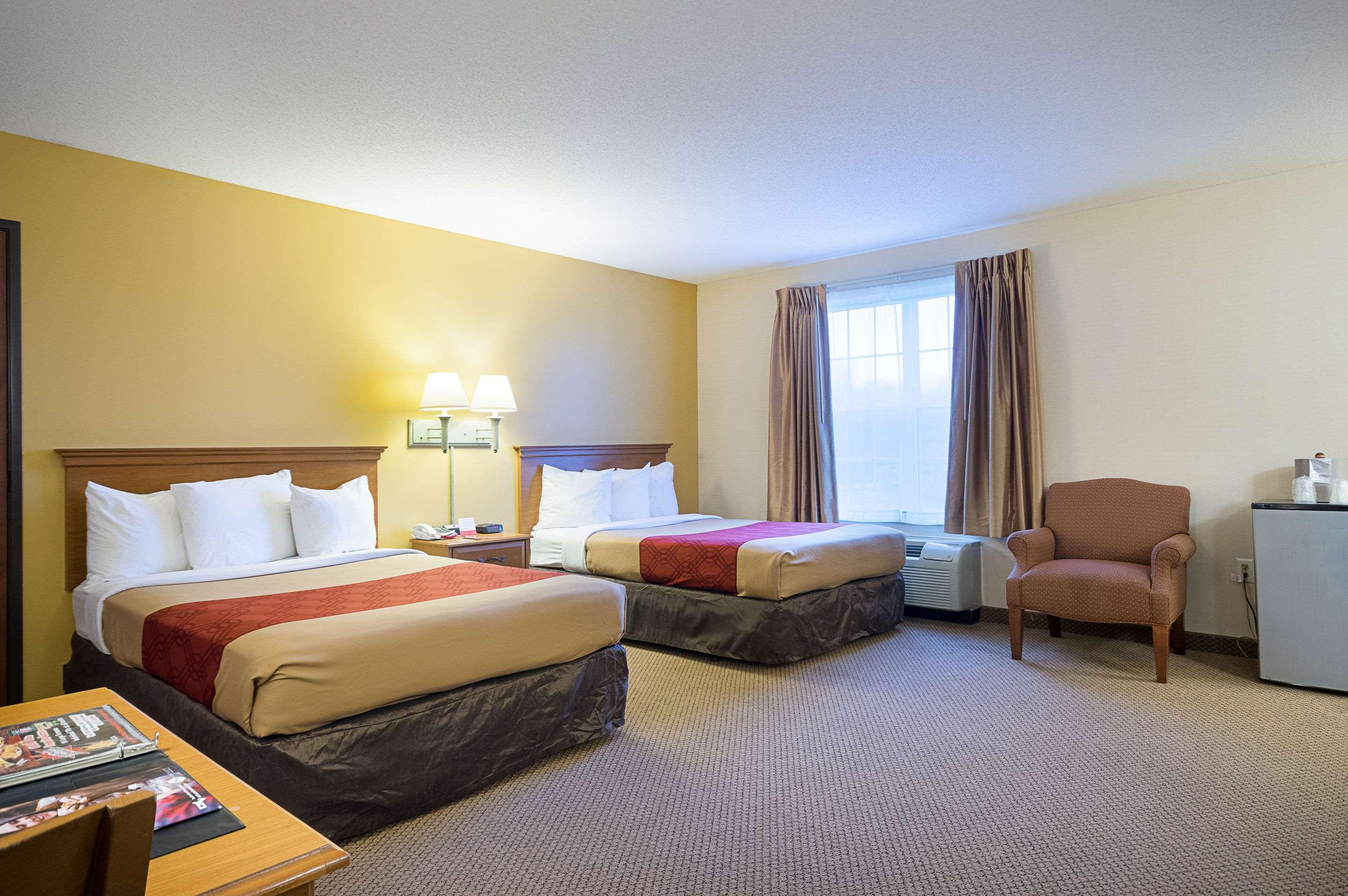 Econo Lodge Hadley Near University Exteriér fotografie