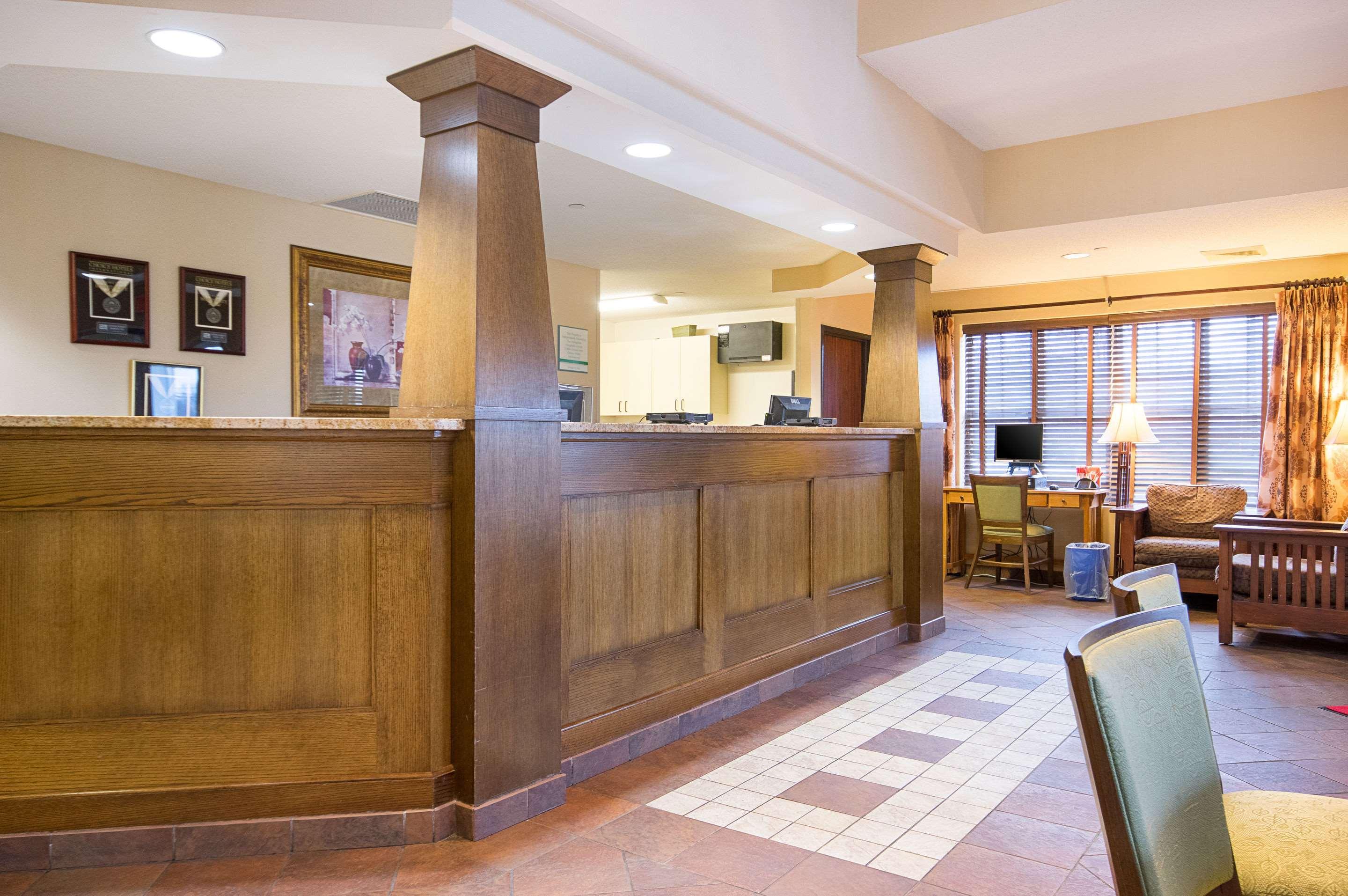 Econo Lodge Hadley Near University Exteriér fotografie