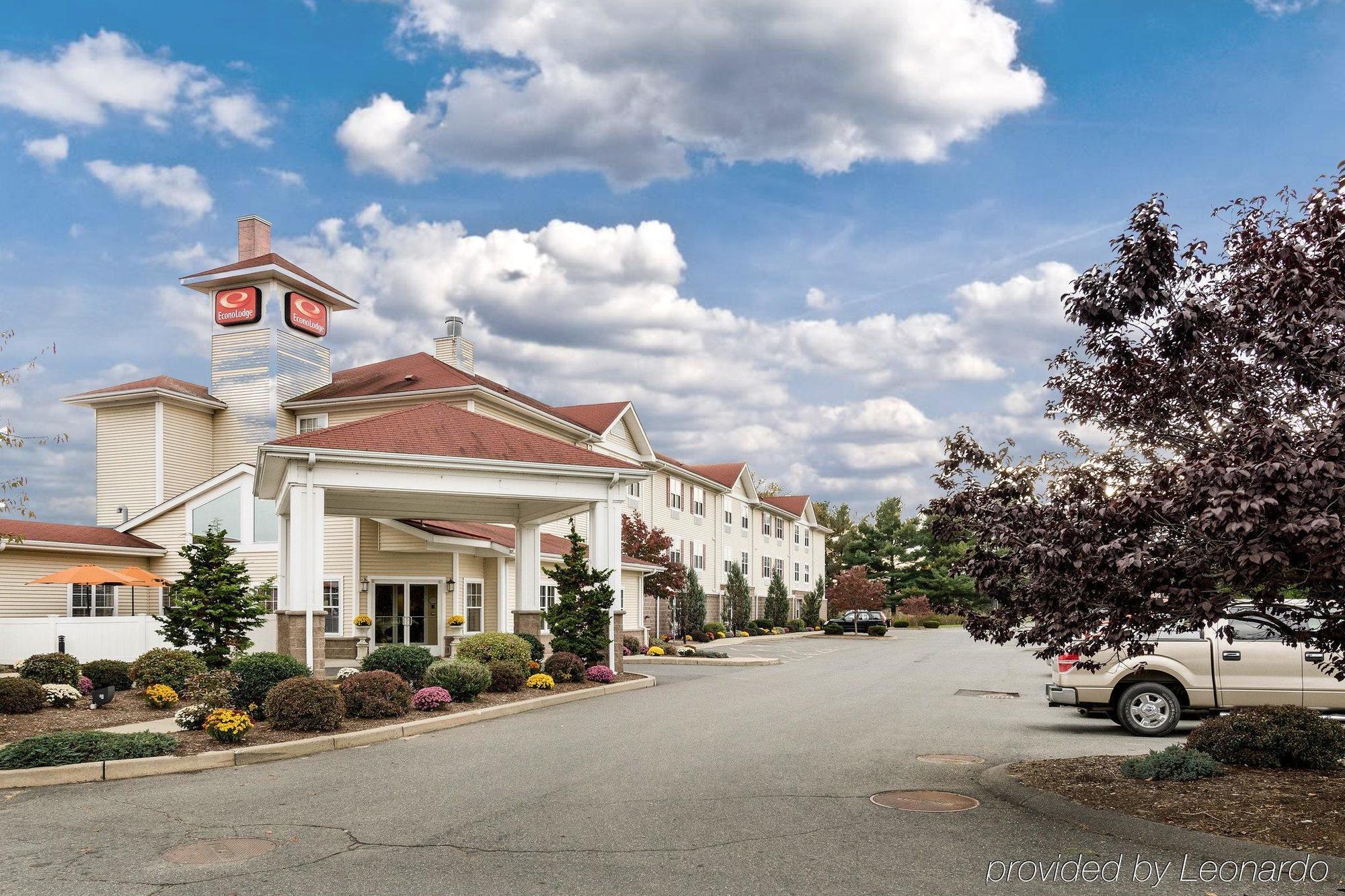 Econo Lodge Hadley Near University Exteriér fotografie