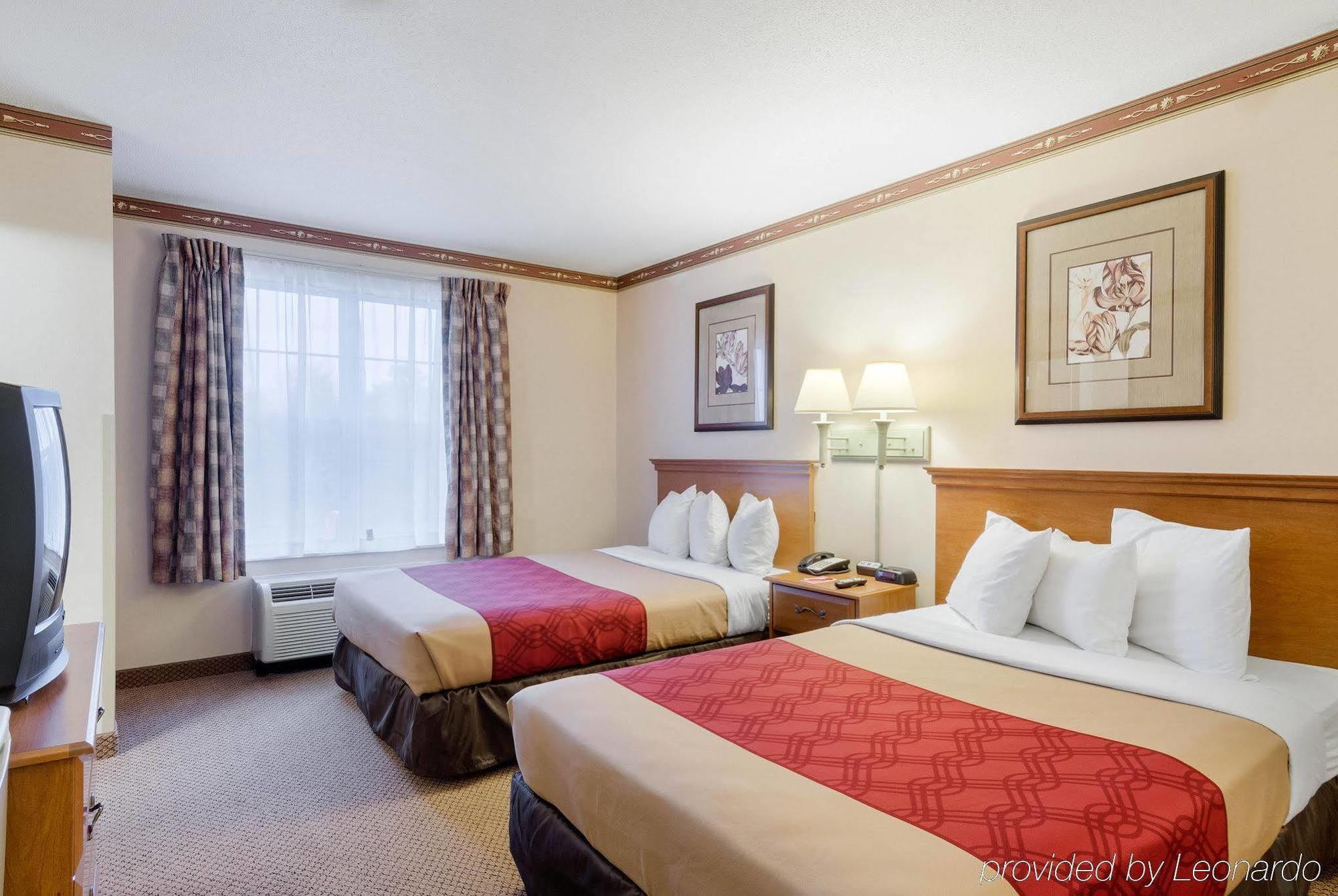Econo Lodge Hadley Near University Exteriér fotografie